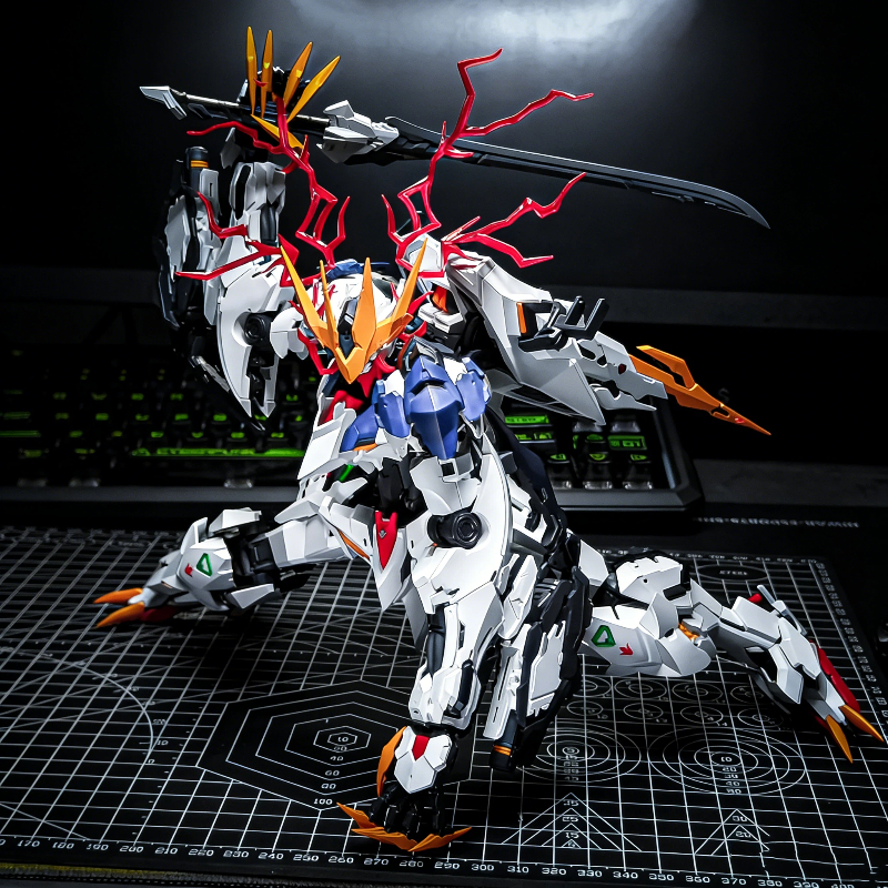 Model Kit Fenrir - MG 1/100 Fenrir Wolf King Assembly