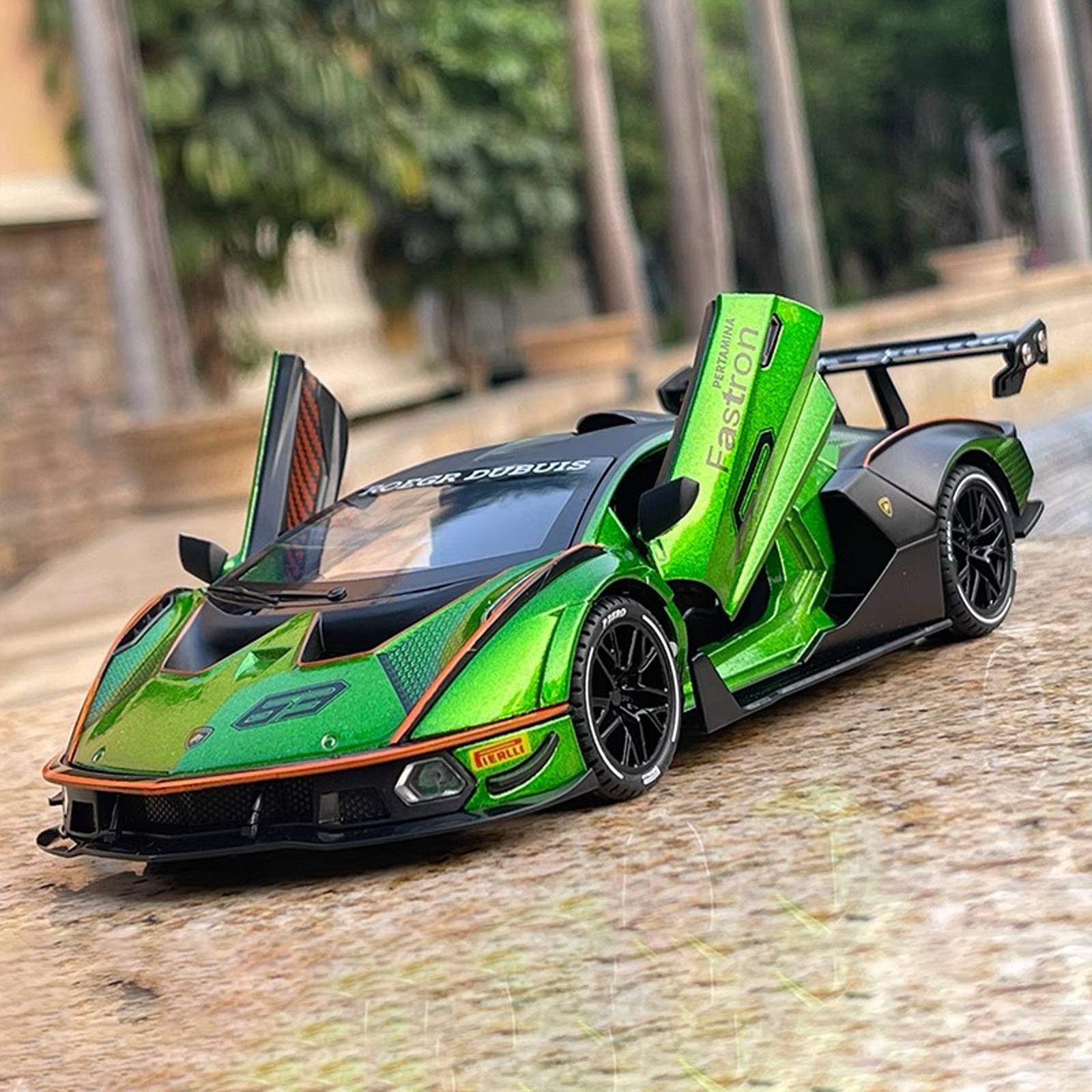 Model Kit Lamborghini - 1:24 Scale Lamborghini SCV12 Diecast Car