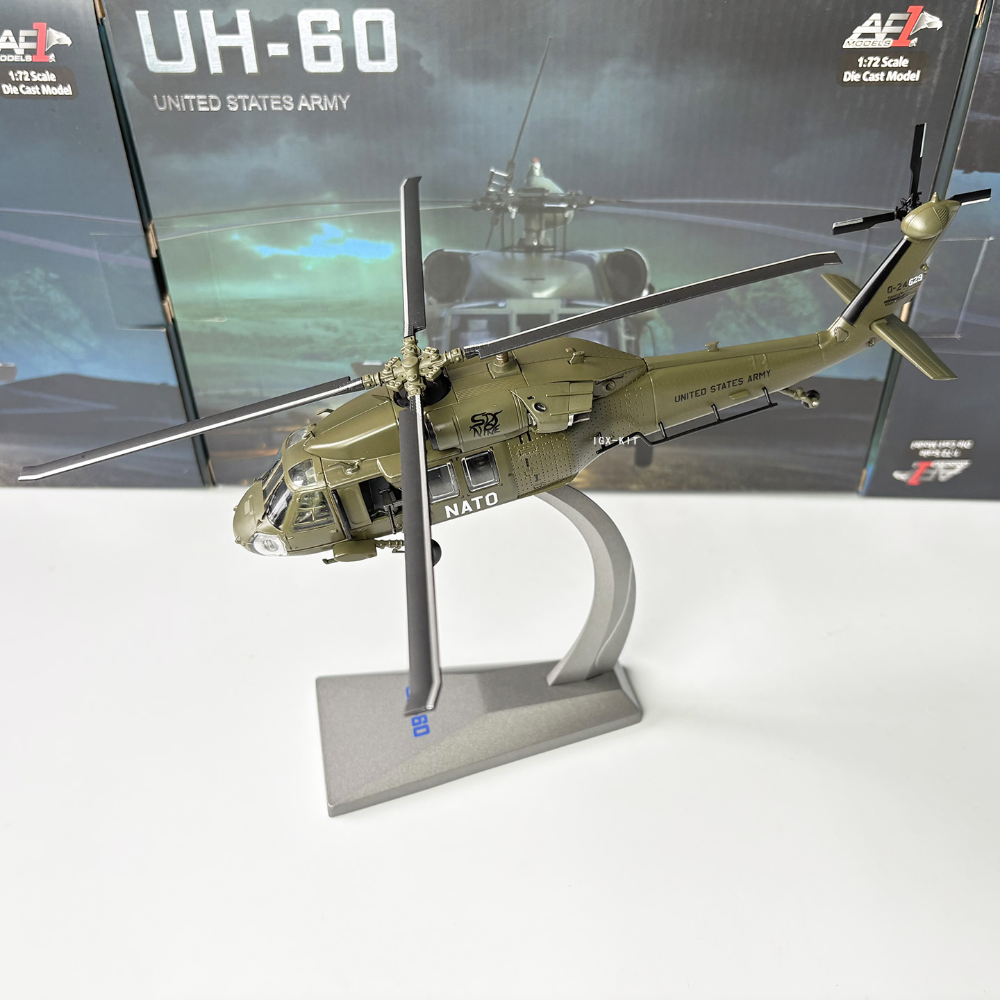 1/72 Scale U.S. UH-60 Black Ha - Model Kit Planes ulasan dan harga